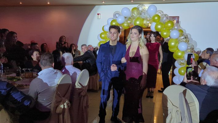 PXL_20251220_202232362