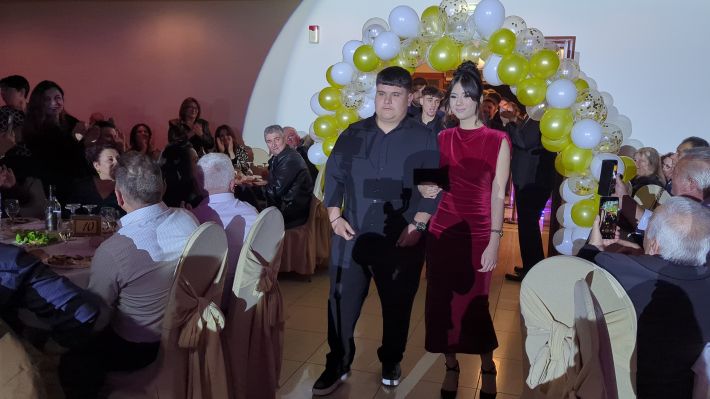 PXL_20251220_202237533