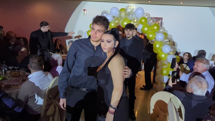 PXL_20251220_202315444