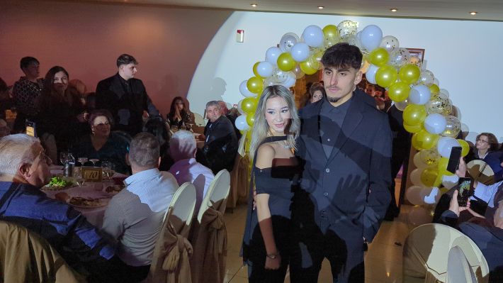 PXL_20251220_202322412