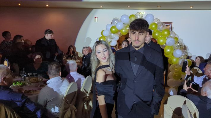 PXL_20251220_202324680