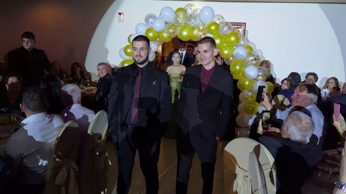 PXL_20251220_202348355