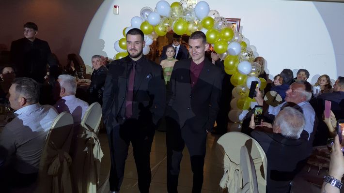 PXL_20251220_202349189