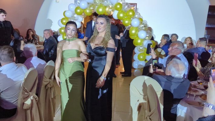 PXL_20251220_202354658