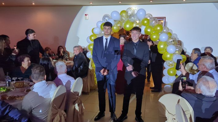 PXL_20251220_202400994