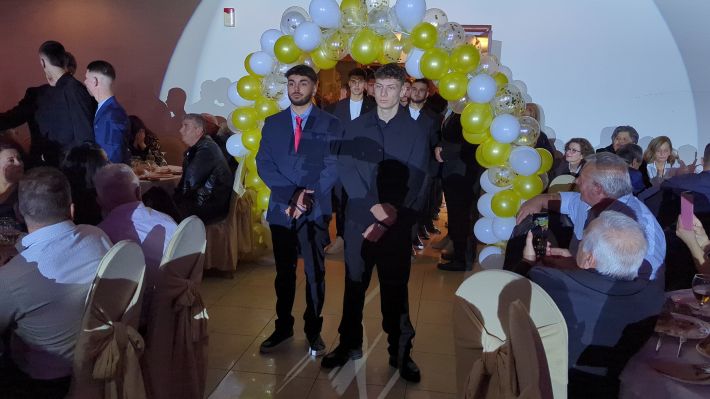 PXL_20251220_202434437