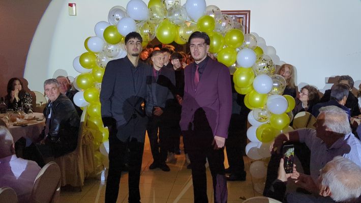 PXL_20251220_202513157