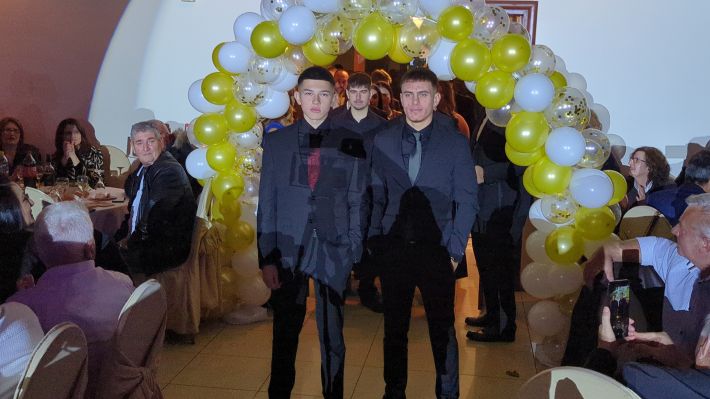 PXL_20251220_202528430