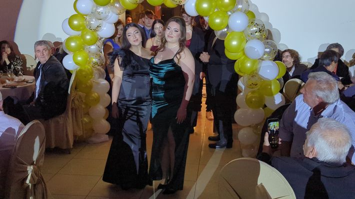 PXL_20251220_202546702