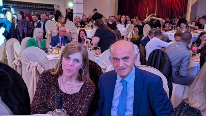 PXL_20251220_202755505