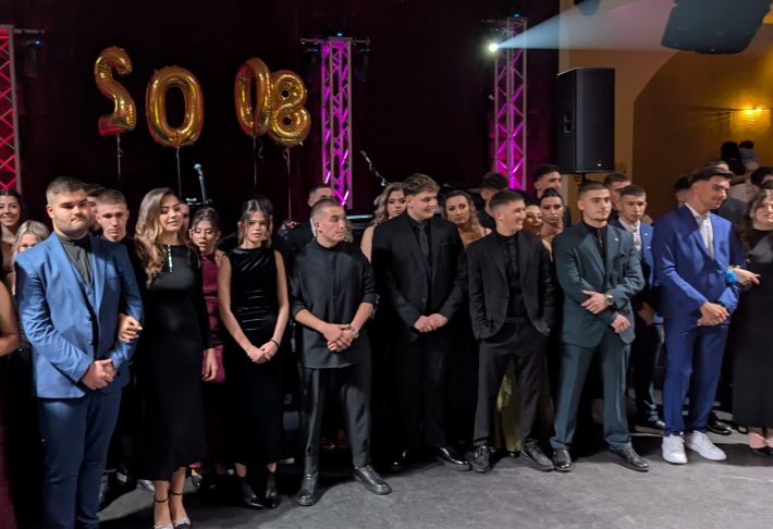 PXL_20251220_202834166