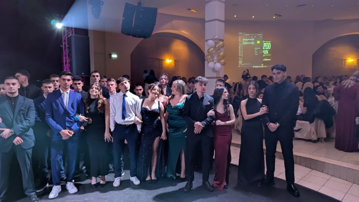 PXL_20251220_202840120.MP