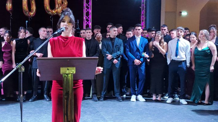 PXL_20251220_203024571