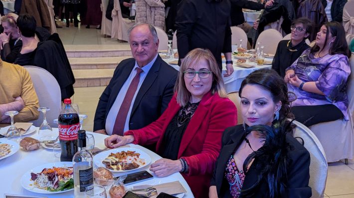 PXL_20251220_203622147