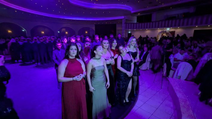 PXL_20251220_205919792