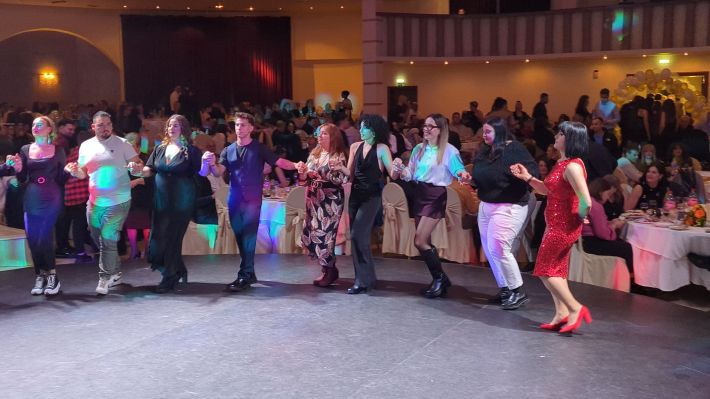 PXL_20251220_211536987