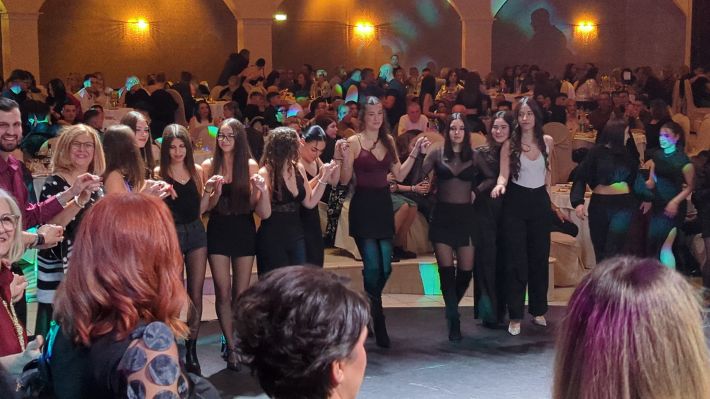 PXL_20251220_211621895