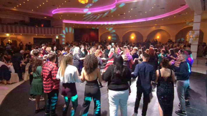 PXL_20251220_211853161