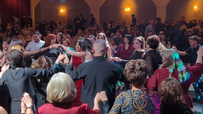 PXL_20251220_211904506