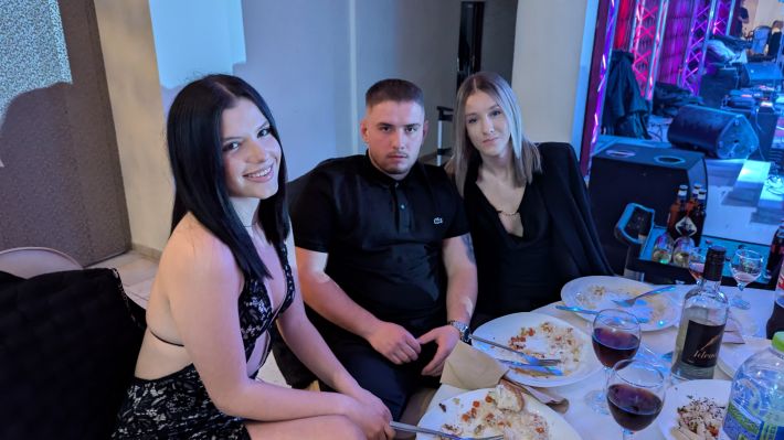 PXL_20251220_212255211