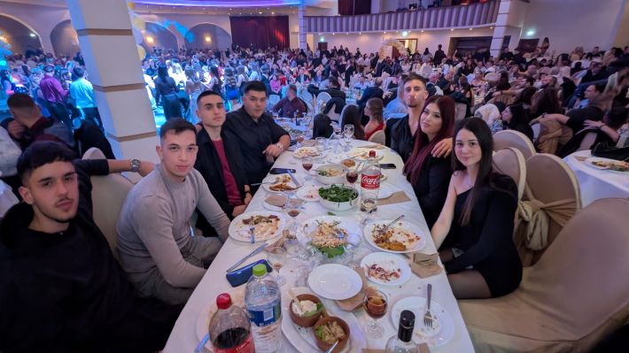 PXL_20251220_212310141