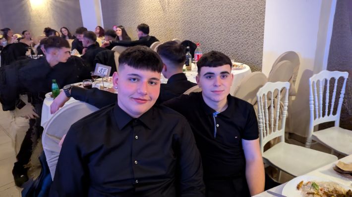 PXL_20251220_212424659