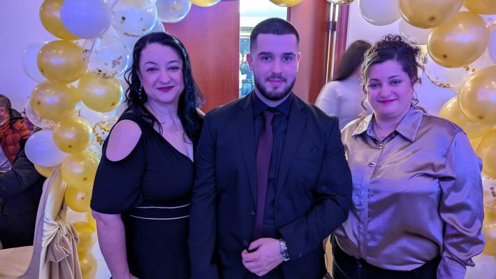 PXL_20251220_213410170