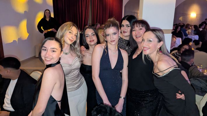 PXL_20251220_213523550