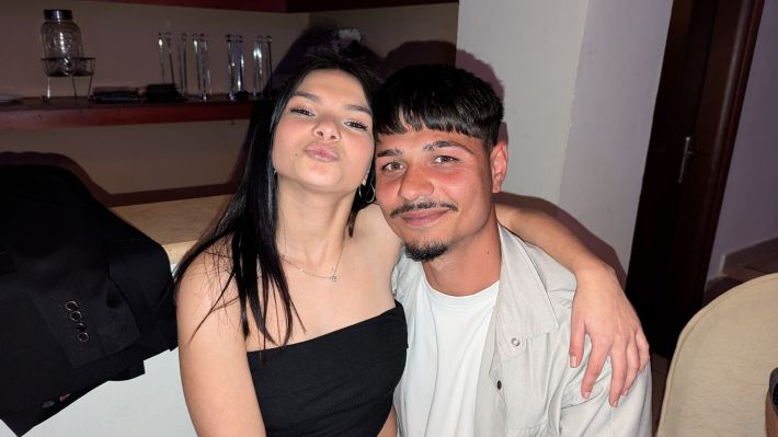 PXL_20251220_214501776