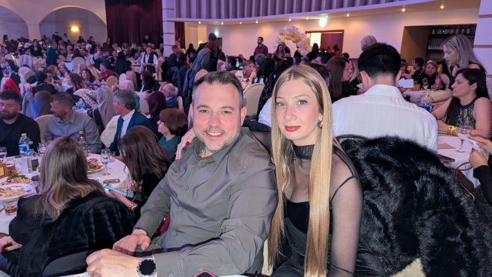 PXL_20251220_214950398