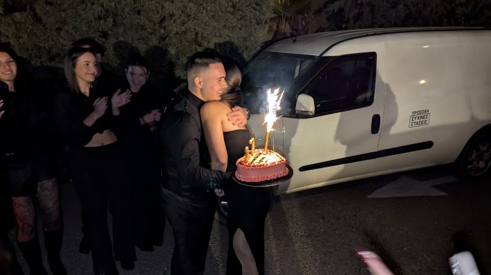 PXL_20251220_220851878