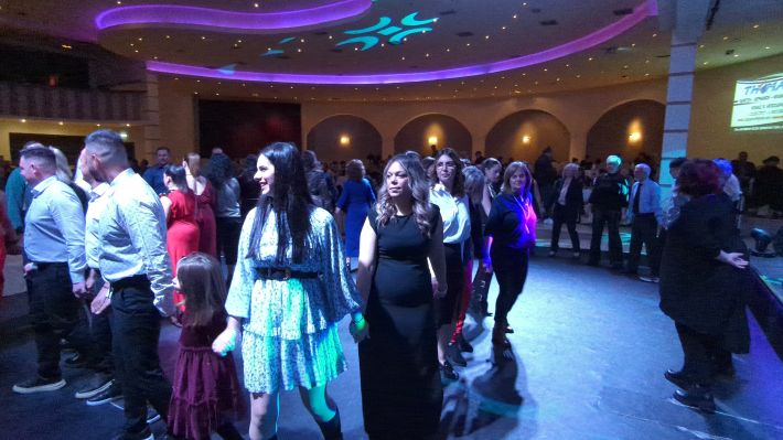 PXL_20260228_204520490