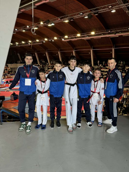 e6acbab5-7b4b-4951-830d-d984cdee0094