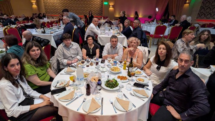 PXL_20251122_193628536