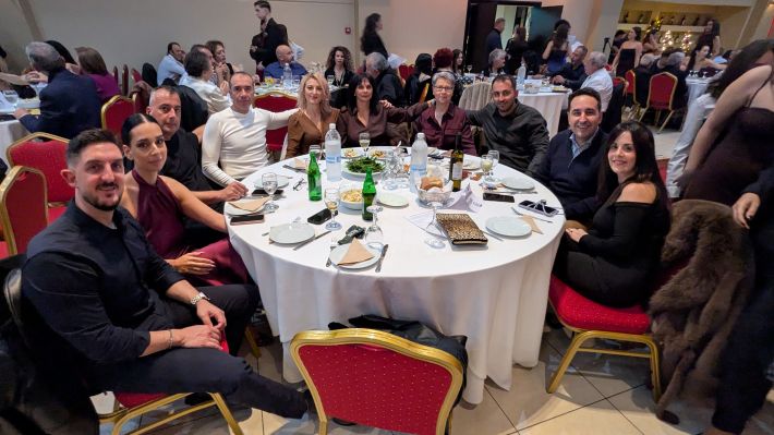 PXL_20251122_194233944