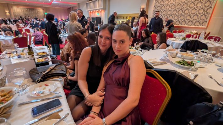 PXL_20251122_194717285