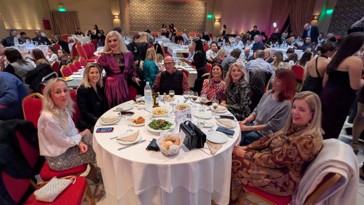 PXL_20251122_195208732