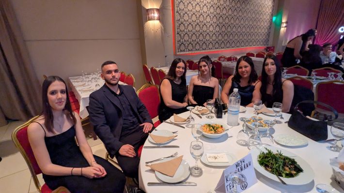 PXL_20251122_195301429