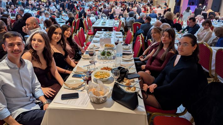 PXL_20251122_195515336