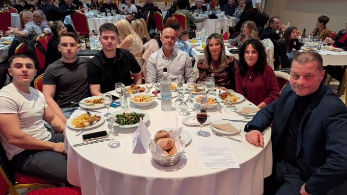 PXL_20251122_200115805