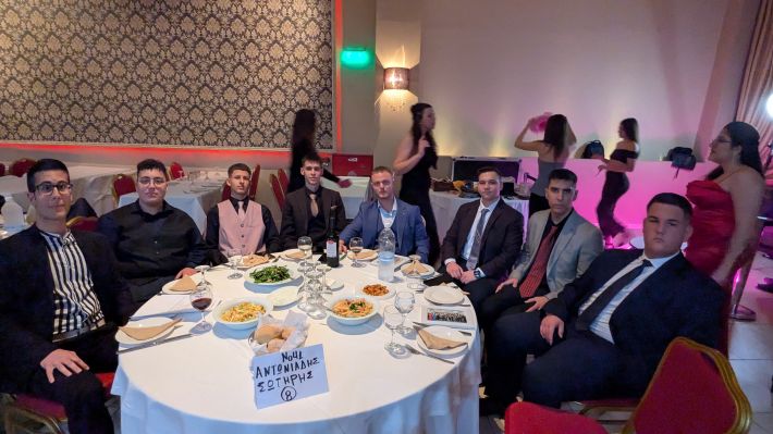 PXL_20251122_200801221.MP