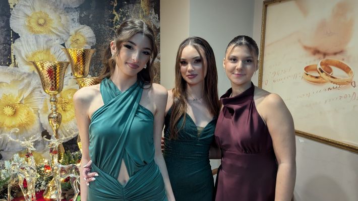 PXL_20251122_201159575