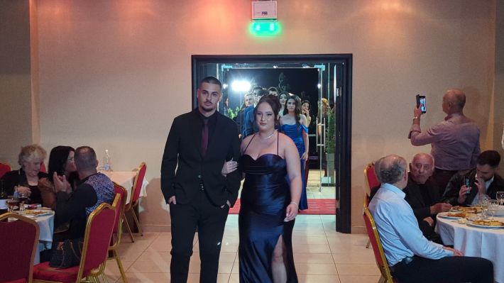 PXL_20251122_202558865