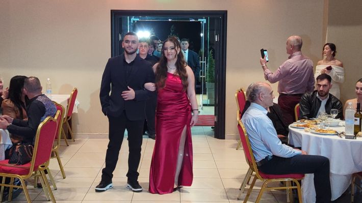 PXL_20251122_202800245