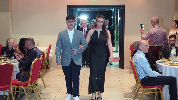 PXL_20251122_202836290