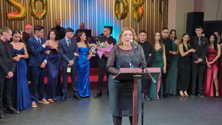 PXL_20251122_203655723