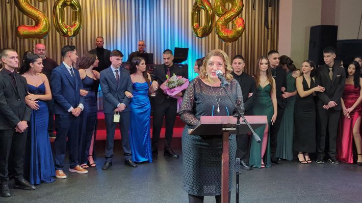 PXL_20251122_203704461