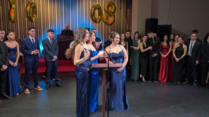 PXL_20251122_204407141