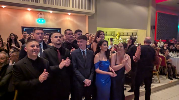 PXL_20251122_204643678