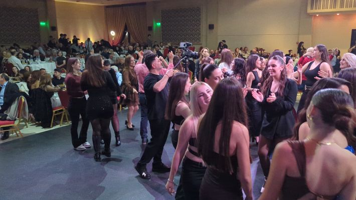 PXL_20251122_211417957